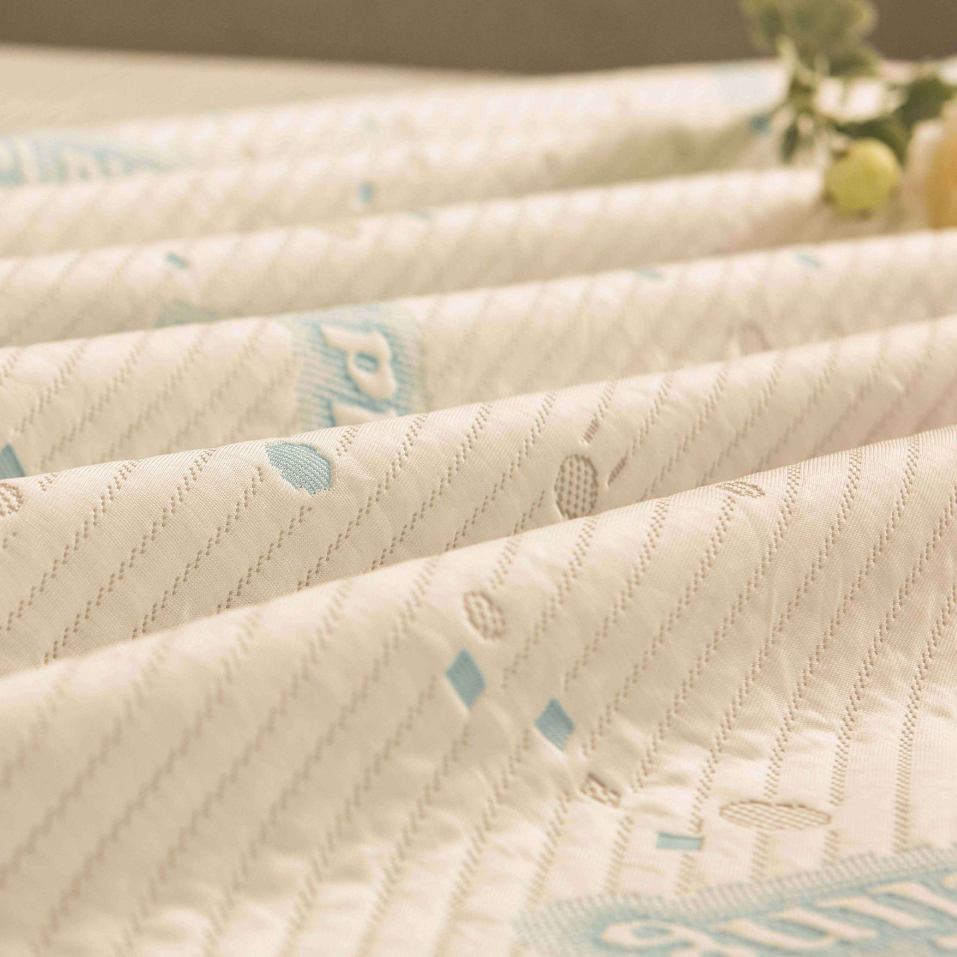 Breathable Knitted Cooling Mattress Fabric for Summer