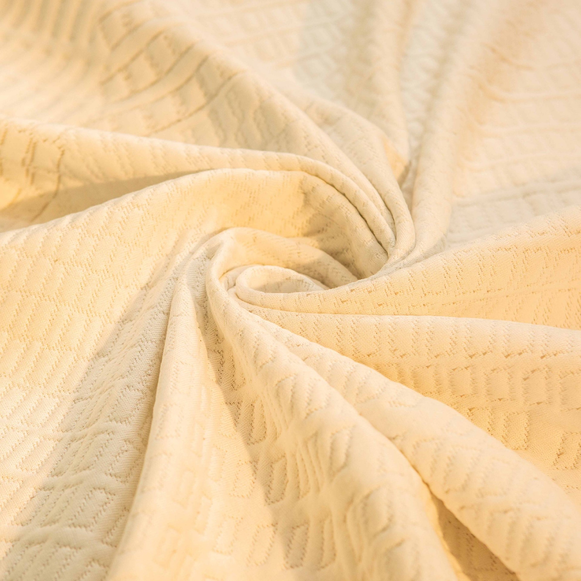 White Knitted Absorb Sweat Polyester Mattress Ticking Fabric