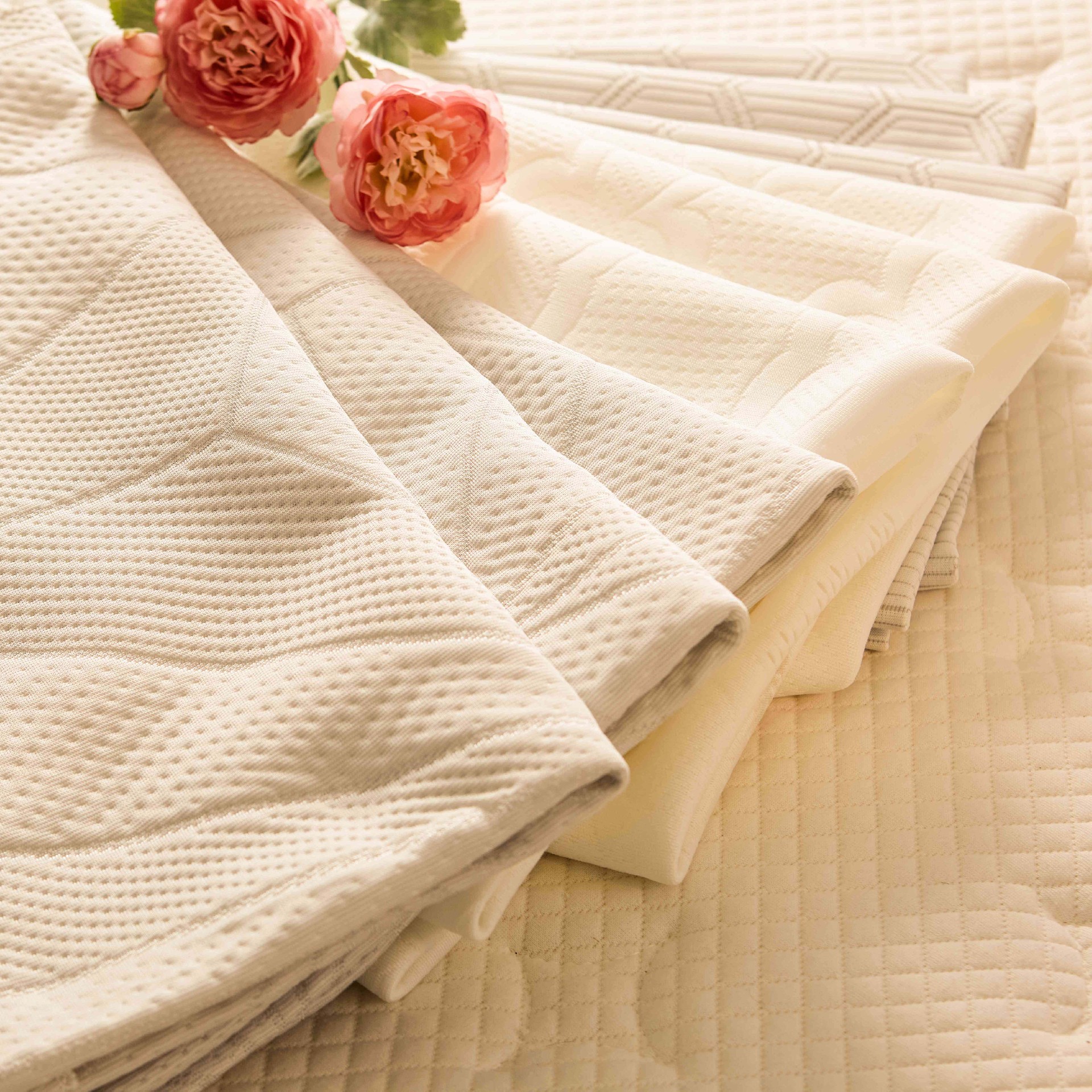 Advanced Moisture-Wicking Mattress Cooling Fabric