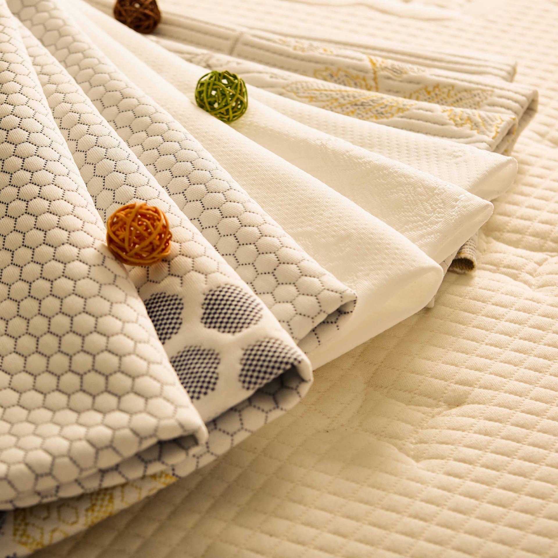 Honeycomb Heavy Weight Knitted Mattress Fabric