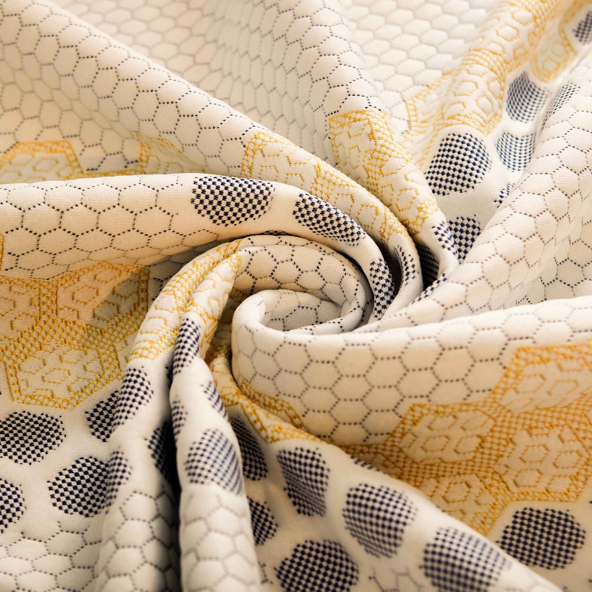 Honeycomb Heavy Weight Knitted Mattress Fabric