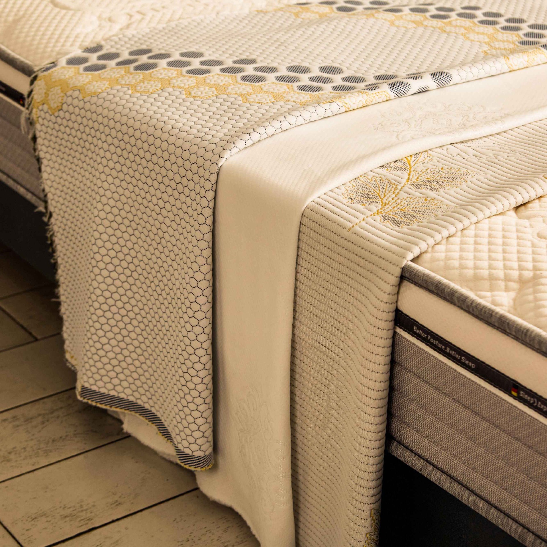 Honeycomb Heavy Weight Knitted Mattress Fabric