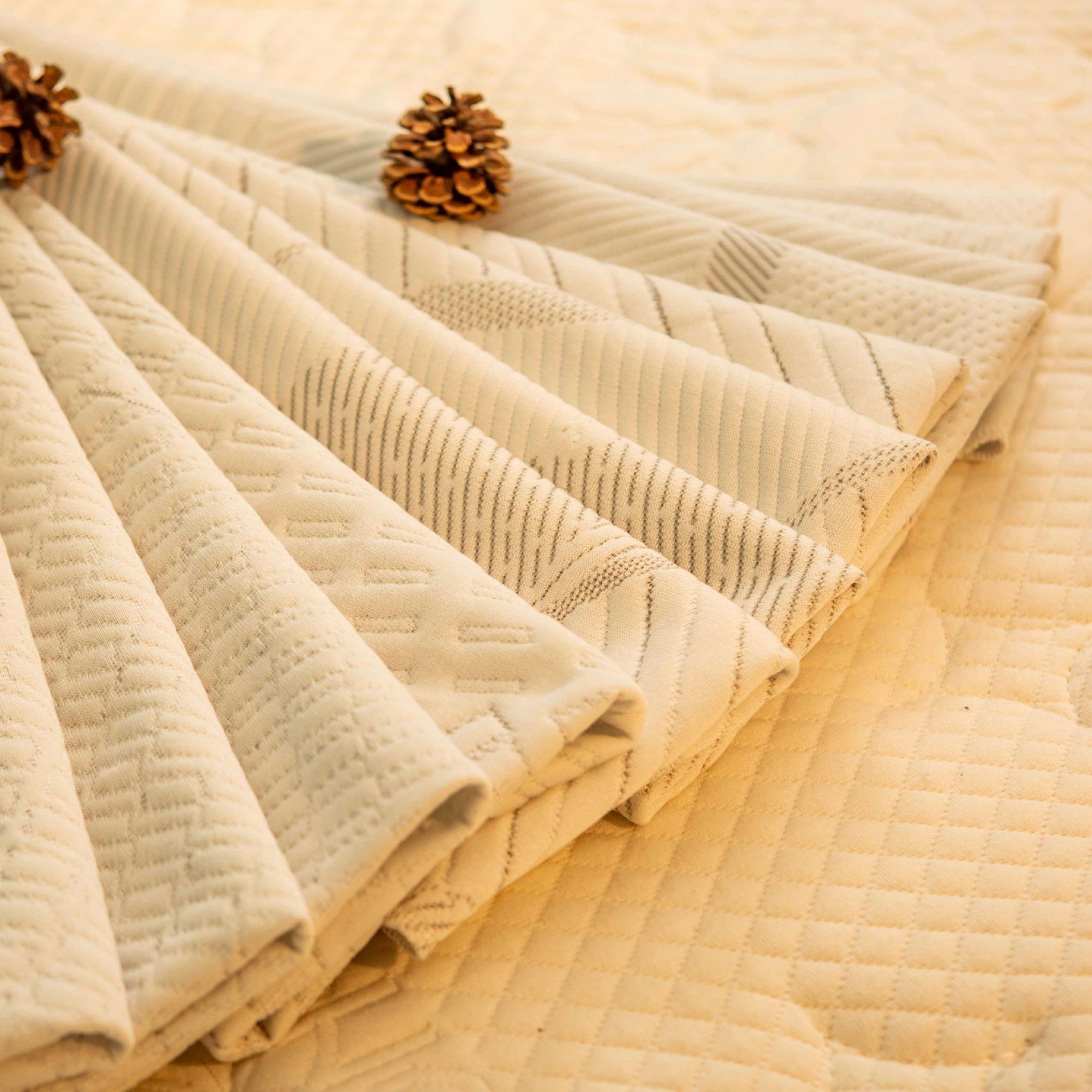 White Geometric Knitted Mattress Fabric Medium Weight Jacquard Bed Cover Fabric