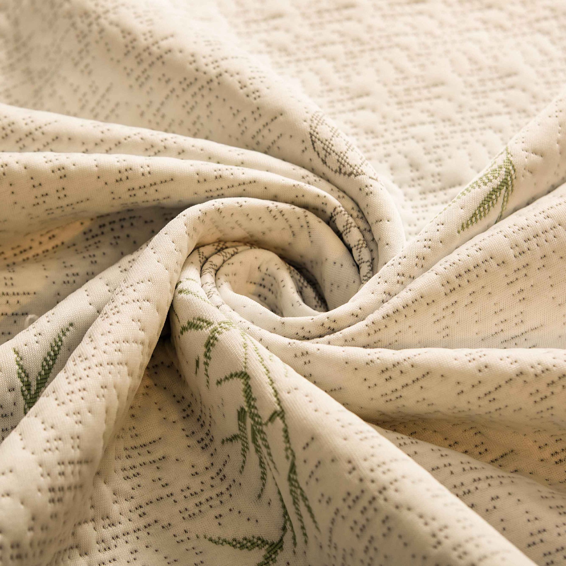 Bamboo Fiber Moisture-Wicking Bedding Material for Foam Mattress