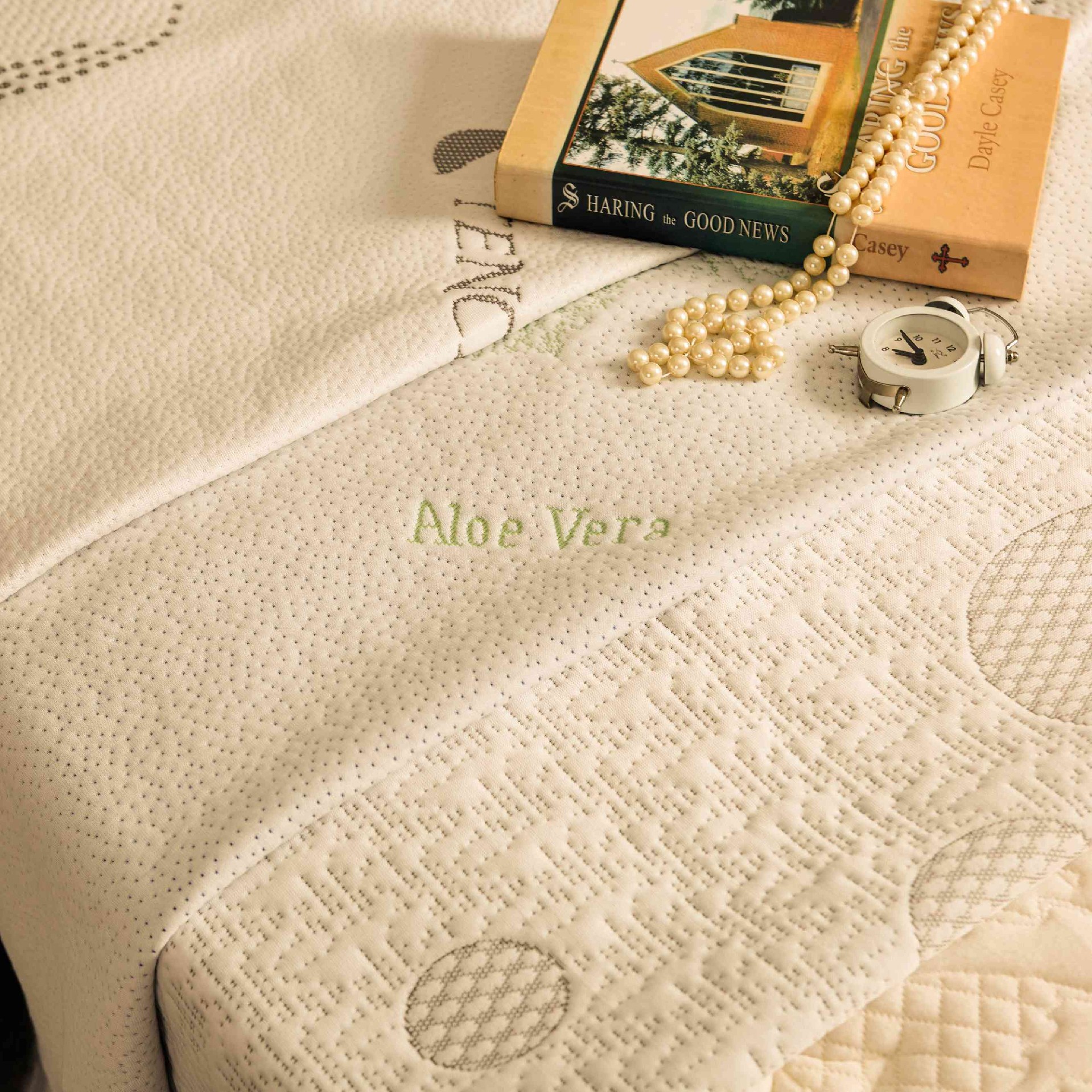 Bamboo Fiber Moisture-Wicking Bedding Material for Foam Mattress