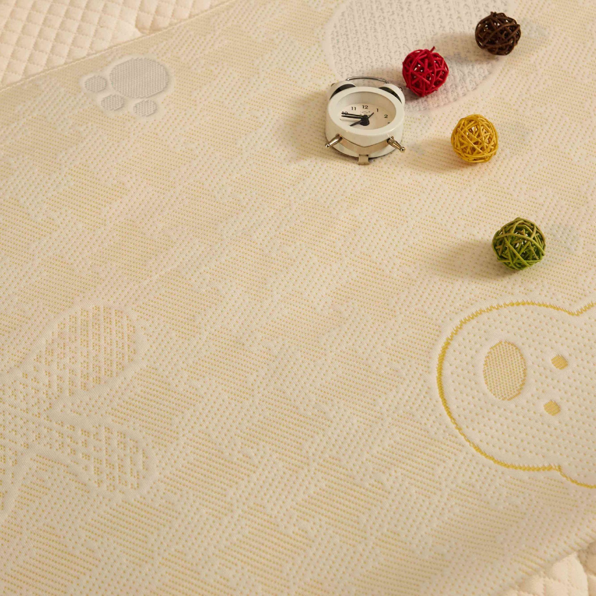 Kids’ Cooling Mattress Fabric for OEM – Graphene-Infused, Quick-Dry Knit