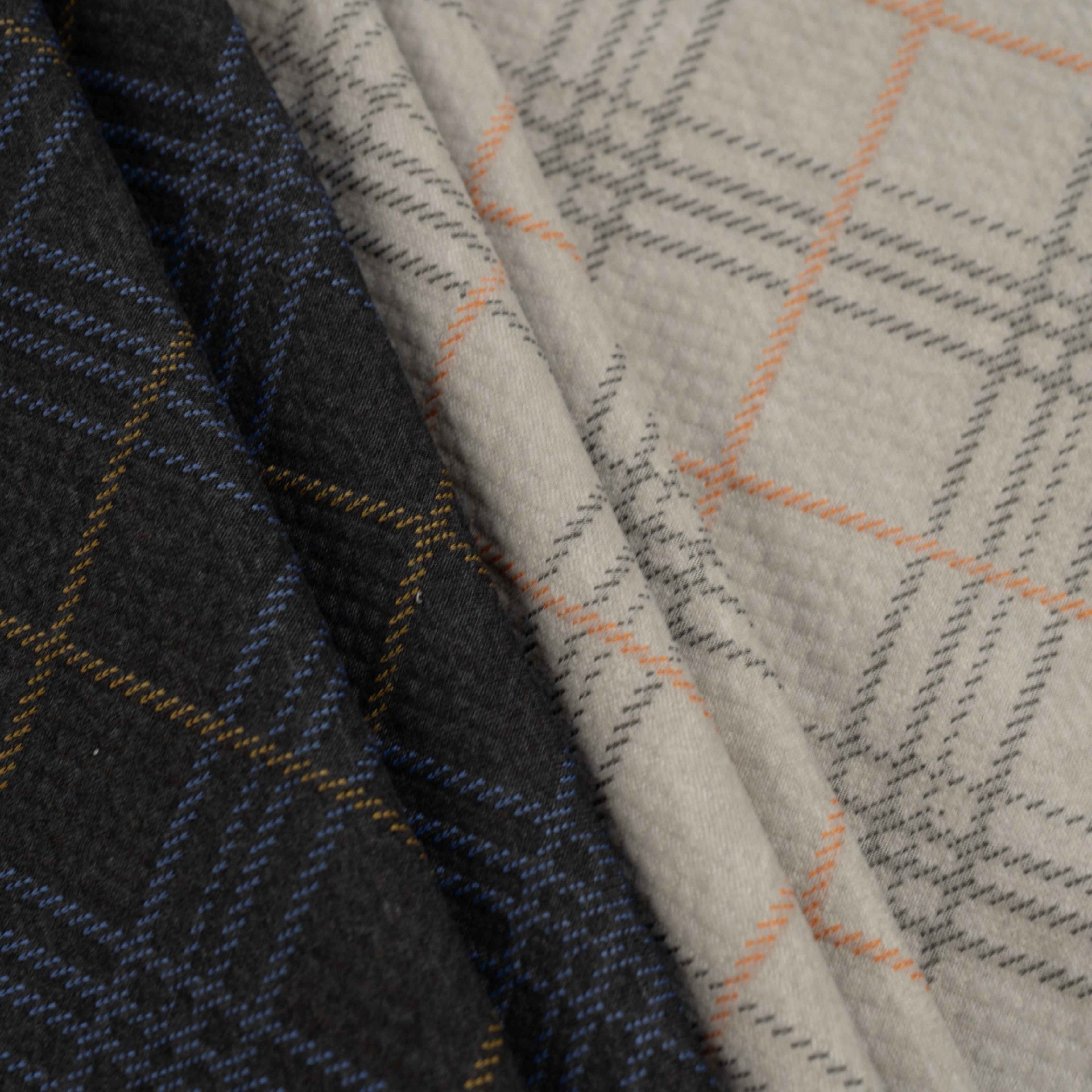 Trendy Plaid Design for High-End Mattress Manufacturers