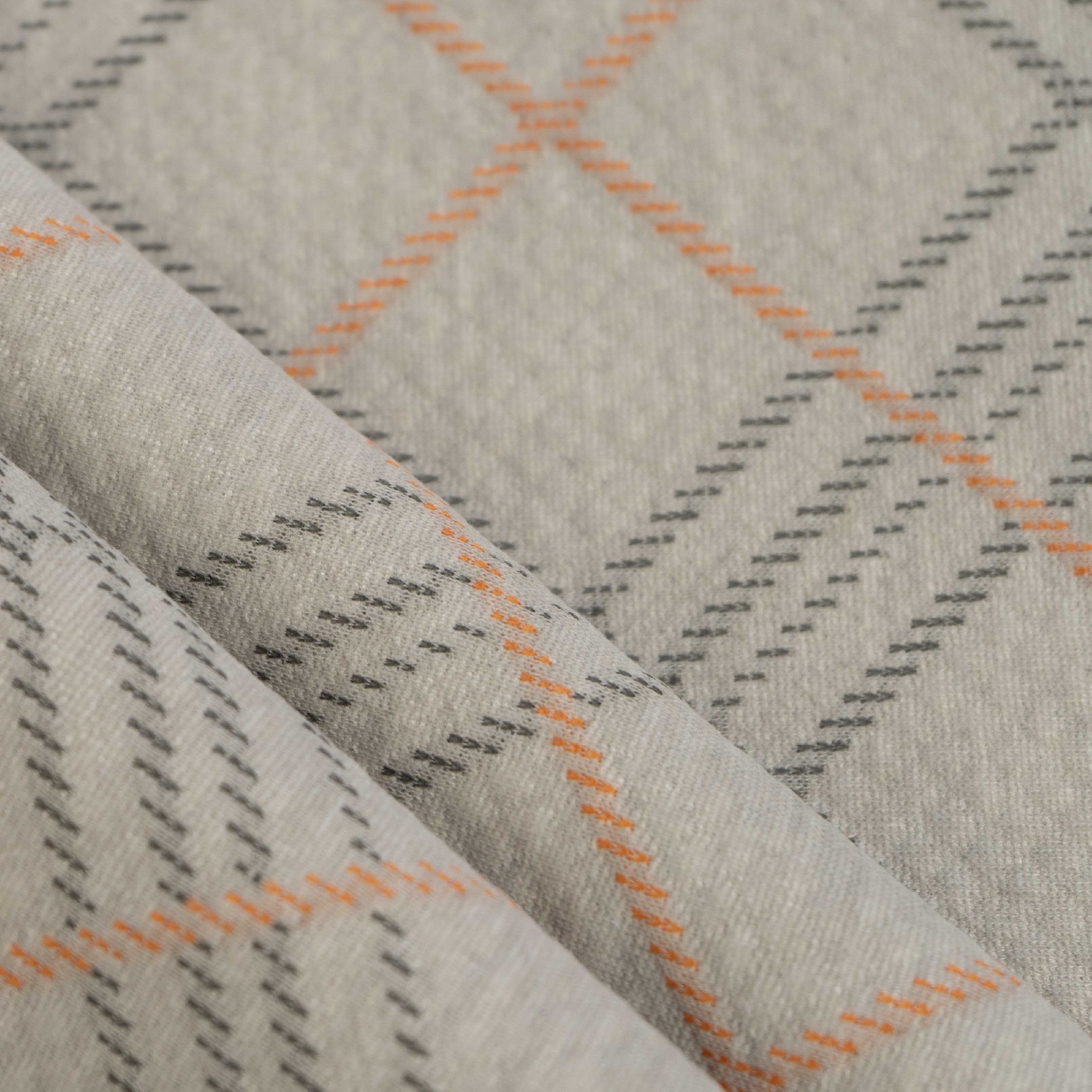 Trendy Plaid Design for High-End Mattress Manufacturers
