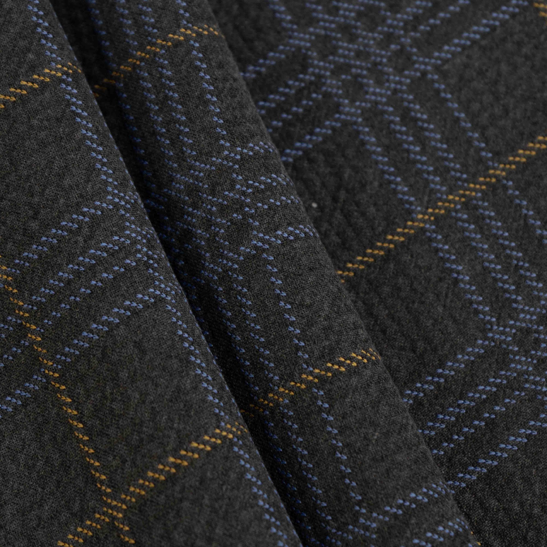 Stylish Plaid Design in Dark Tones for High-End Bedding