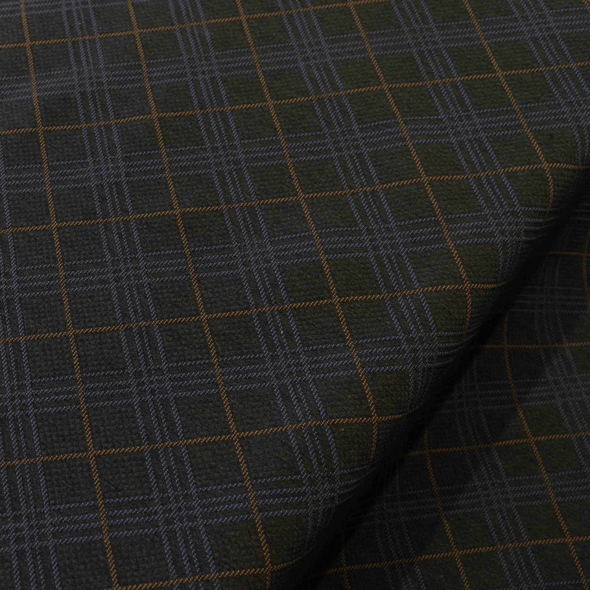 Stylish Plaid Design in Dark Tones for High-End Bedding